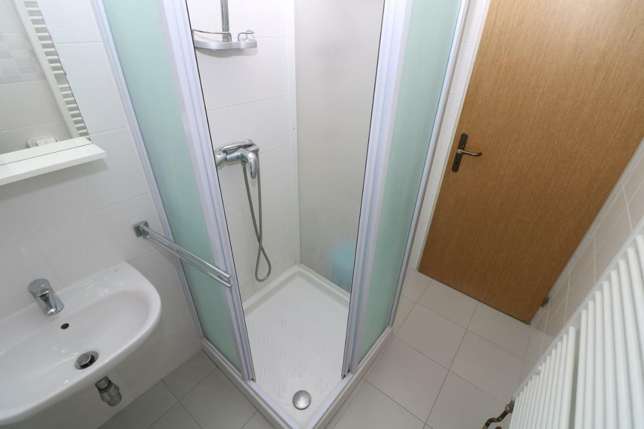 Double Rooms Jasna With Sea View Baška Exteriör bild