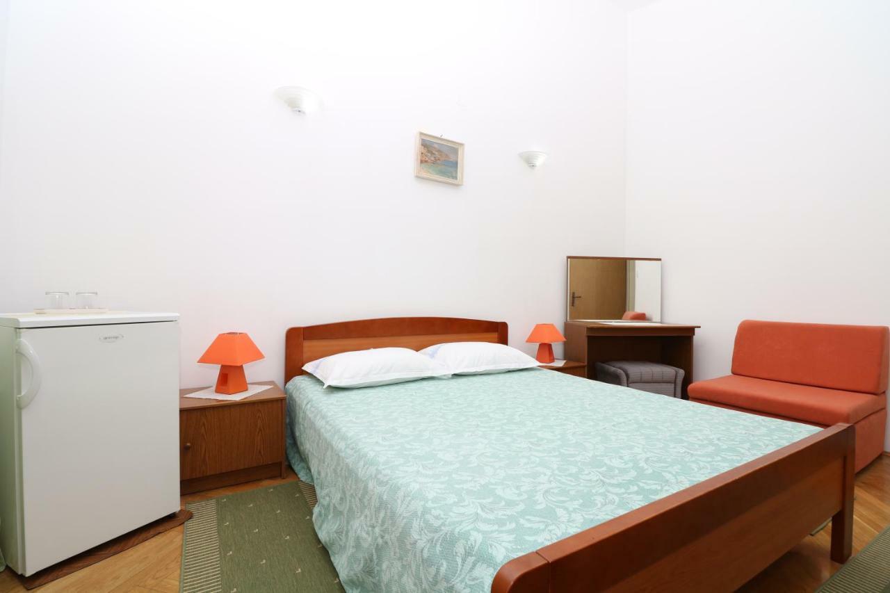 Double Rooms Jasna With Sea View Baška Exteriör bild